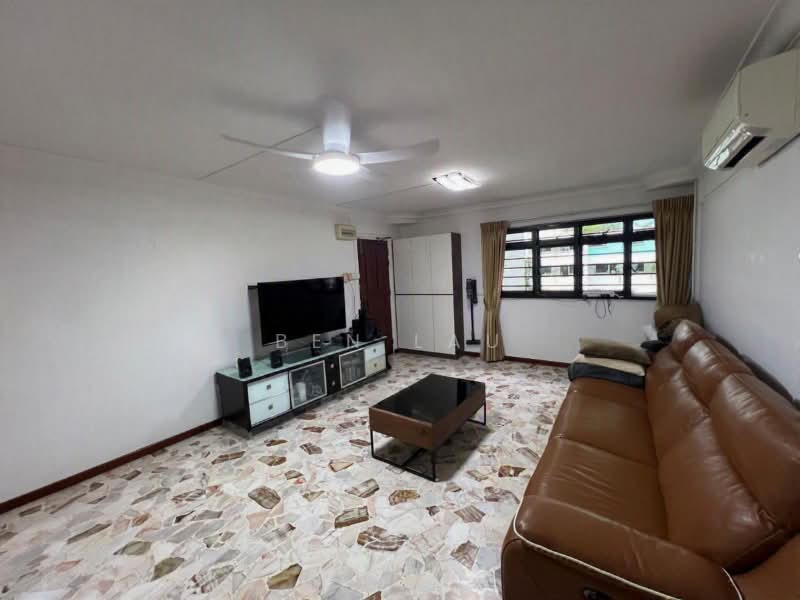 302 Clementi Avenue 4, 302 Clementi Avenue 4, 3 Bedrooms, 990 sqft, HDB Flat For Rent, by Ben Lau, 500188668 - Aircon Living Room - PropertyGuru.com.sg