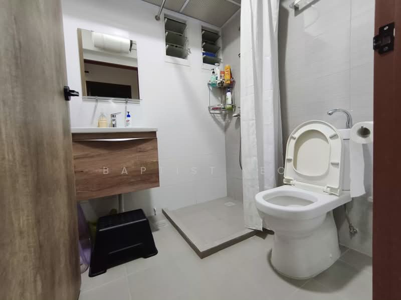 619A Tampines Street 61, 619A Tampines Street 61, 3 Bedrooms, 1,001 sqft, HDB Flat For Sale, by Baptist Yeo, 500188669 - Bathroom - PropertyGuru.com.sg