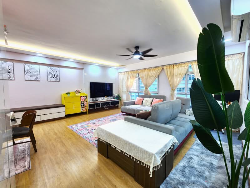 489C Choa Chu Kang Avenue 5, 489C Choa Chu Kang Avenue 5, 3 Bedrooms, 1,216 sqft, HDB Flat For Sale, by Eric Wong, 500188674 - Living Room - PropertyGuru.com.sg