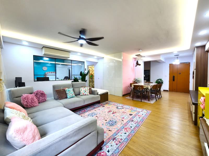 489C Choa Chu Kang Avenue 5, 489C Choa Chu Kang Avenue 5, 3 Bedrooms, 1,216 sqft, HDB Flat For Sale, by Eric Wong, 500188674 - Living Room - PropertyGuru.com.sg