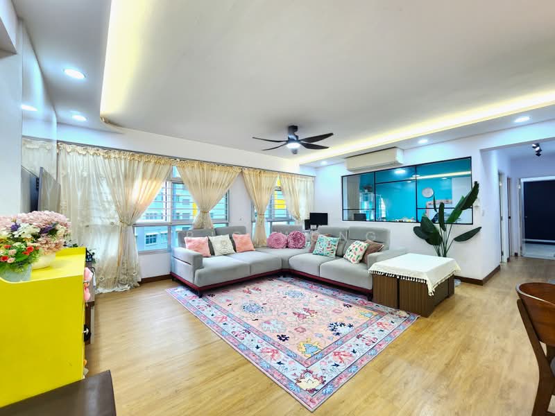 489C Choa Chu Kang Avenue 5, 489C Choa Chu Kang Avenue 5, 3 Bedrooms, 1,216 sqft, HDB Flat For Sale, by Eric Wong, 500188674 - Living Room - PropertyGuru.com.sg