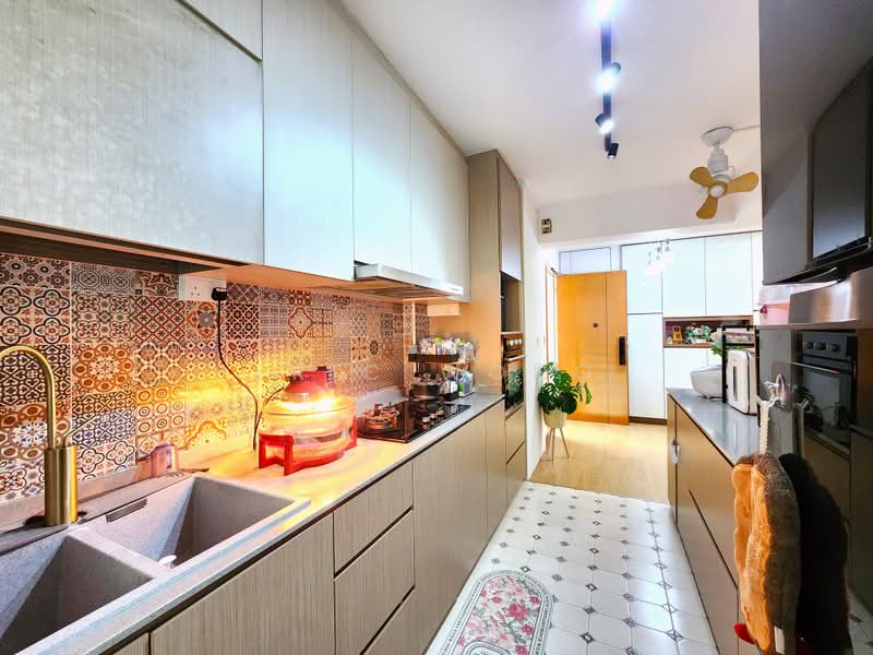 489C Choa Chu Kang Avenue 5, 489C Choa Chu Kang Avenue 5, 3 Bedrooms, 1,216 sqft, HDB Flat For Sale, by Eric Wong, 500188674 - Kitchen - PropertyGuru.com.sg