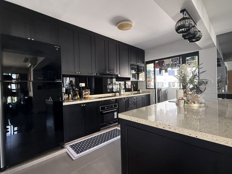 464A Bukit Batok West Avenue 8, 464A Bukit Batok West Avenue 8, 3 Bedrooms, 1,216 sqft, HDB Flat For Sale, by Aloysious Lim, 500188675 - Kitchen - PropertyGuru.com.sg