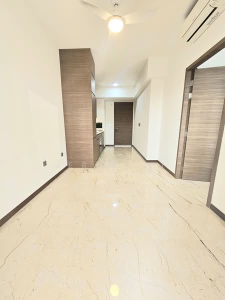 Queens Peak, 1 Dundee Road, 1 Bedroom, 441 sqft, Condominium For Rent, by Jeremy Li, 500188685 - Entrance - PropertyGuru.com.sg