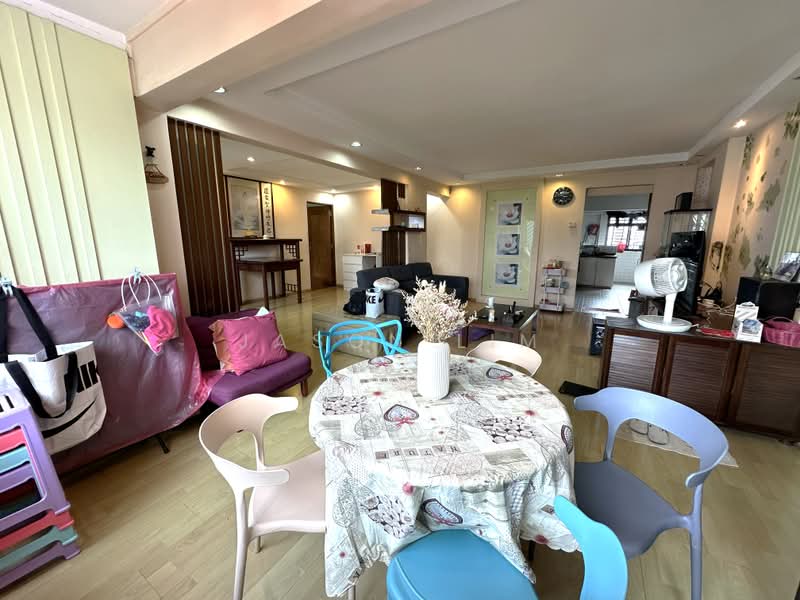 101 Ang Mo Kio Avenue 3, 101 Ang Mo Kio Avenue 3, 3 Bedrooms, 1,260 sqft, HDB Flat For Sale, by Jason Lim, 500188687 - Living Room - PropertyGuru.com.sg