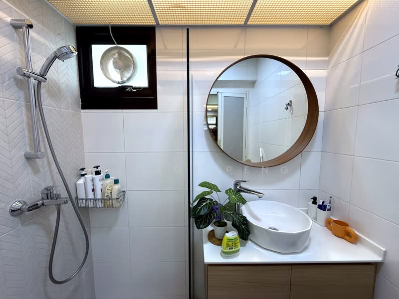 609A Tampines North Drive 1, 609A Tampines North Drive 1, 3 Bedrooms, 1,216 sqft, HDB Flat For Sale, by George Peng, 500188689 - Bathroom - PropertyGuru.com.sg