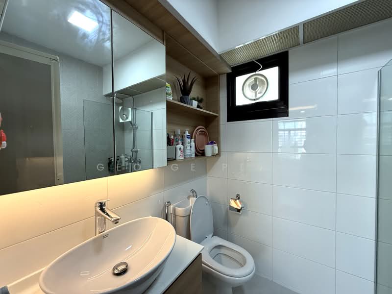 609A Tampines North Drive 1, 609A Tampines North Drive 1, 3 Bedrooms, 1,216 sqft, HDB Flat For Sale, by George Peng, 500188689 - Bathroom - PropertyGuru.com.sg