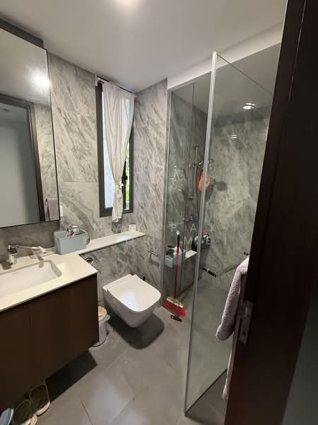 The Watergardens at Canberra, 33 Canberra Drive, Room Rental, 95 sqft, Condominium For Rent, by May Pak Kwon Mei, 500188702 - Bathroom - PropertyGuru.com.sg