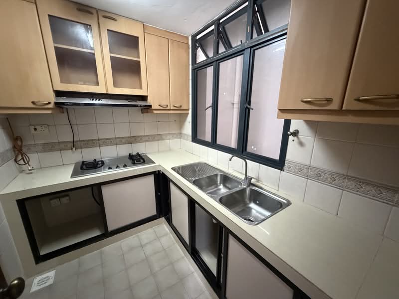 Regentville, 2 Hougang Street 92, 2 Bedrooms, 980 sqft, Condominium For Rent, by Johnny Chia, 500188703 - Kitchen - PropertyGuru.com.sg