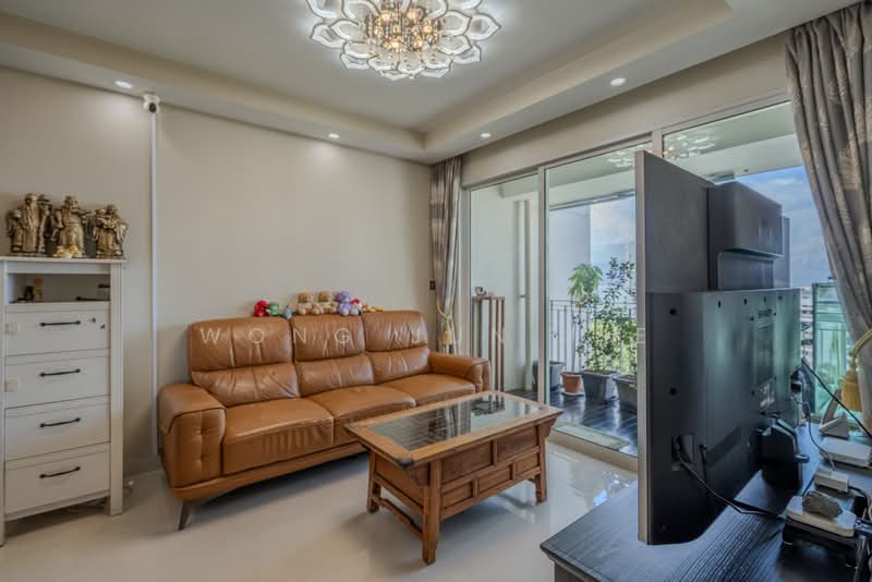 588D Ang Mo Kio Street 52, 588D Ang Mo Kio Street 52, 3 Bedrooms, 980 sqft, HDB Flat For Sale, by Wong Jun Jie, 500188704 - Living Room - PropertyGuru.com.sg