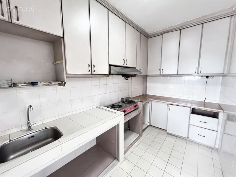 941 Hougang Street 92, 941 Hougang Street 92, 3 Bedrooms, 1,076 sqft, HDB Flat For Sale, by GANESHKUMAR K, 500188706 - Kitchen - PropertyGuru.com.sg