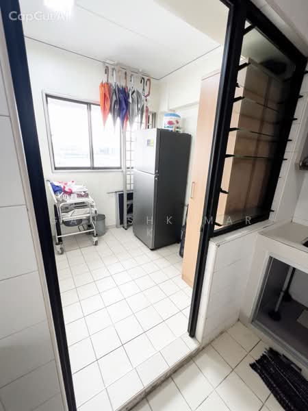 941 Hougang Street 92, 941 Hougang Street 92, 3 Bedrooms, 1,076 sqft, HDB Flat For Sale, by GANESHKUMAR K, 500188706 - Kitchen - PropertyGuru.com.sg