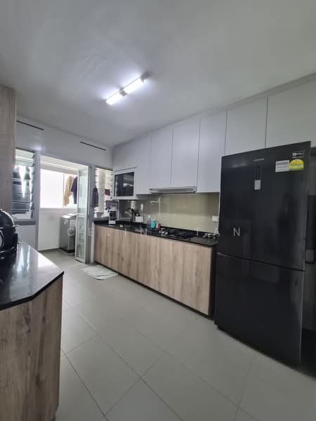 182B Woodlands Street 13, 182B Woodlands Street 13, 4 Bedrooms, 1,291 sqft, HDB Flat For Sale, by Celine Tan, 500188708 - Kitchen - PropertyGuru.com.sg