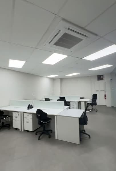 Henderson Industrial Park, 219 Henderson Road, 2,000 sqft, Light Industrial (B1) For Rent, by Elle Cheong, 500188710 - Interior - CommercialGuru.com.sg