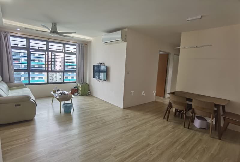 808B Choa Chu Kang Avenue 1, 808B Choa Chu Kang Avenue 1, 3 Bedrooms, 990 sqft, HDB Flat For Sale, by Kson Tay, 500188721 - Living Room - PropertyGuru.com.sg