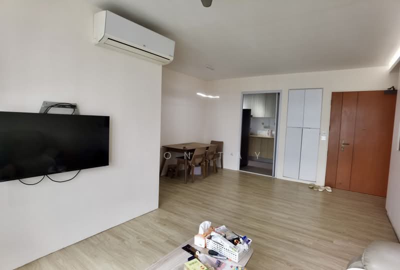 808B Choa Chu Kang Avenue 1, 808B Choa Chu Kang Avenue 1, 3 Bedrooms, 990 sqft, HDB Flat For Sale, by Kson Tay, 500188721 - Living Room - PropertyGuru.com.sg