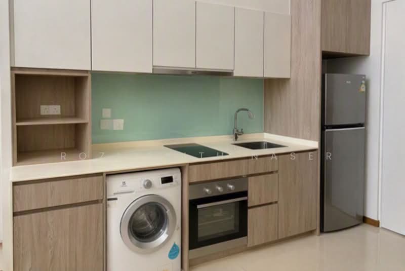 Kingsford Waterbay, 84 Upper Serangoon View, 2 Bedrooms, 872 sqft, Condominium For Rent, by Rozi Faith Naser, 500188722 - Kitchen - PropertyGuru.com.sg