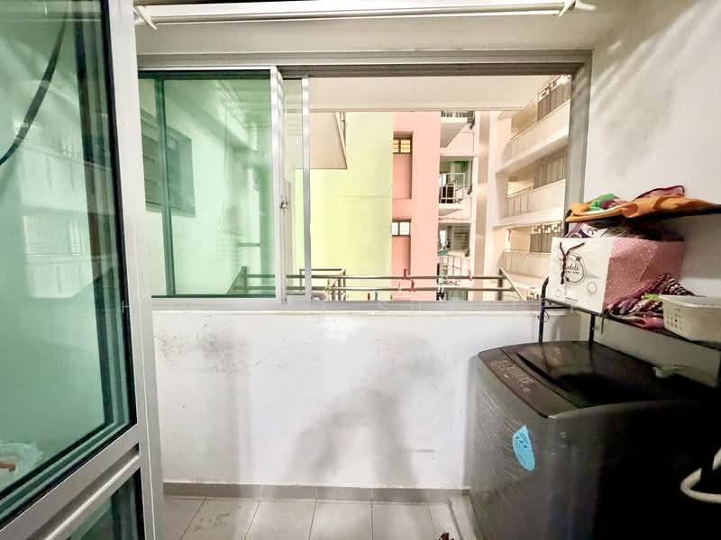 459 Segar Road, 459 Segar Road, 3 Bedrooms, 1,001 sqft, HDB Flat For Sale, by Hidayat Shariff, 500188725 - Balcony - PropertyGuru.com.sg