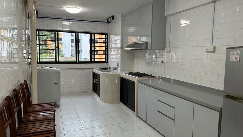 121 Ang Mo Kio Avenue 3, 121 Ang Mo Kio Avenue 3, 2 Bedrooms, 721 sqft, HDB Flat For Sale, by Sheryl Chan, 500188727 - Kitchen - PropertyGuru.com.sg