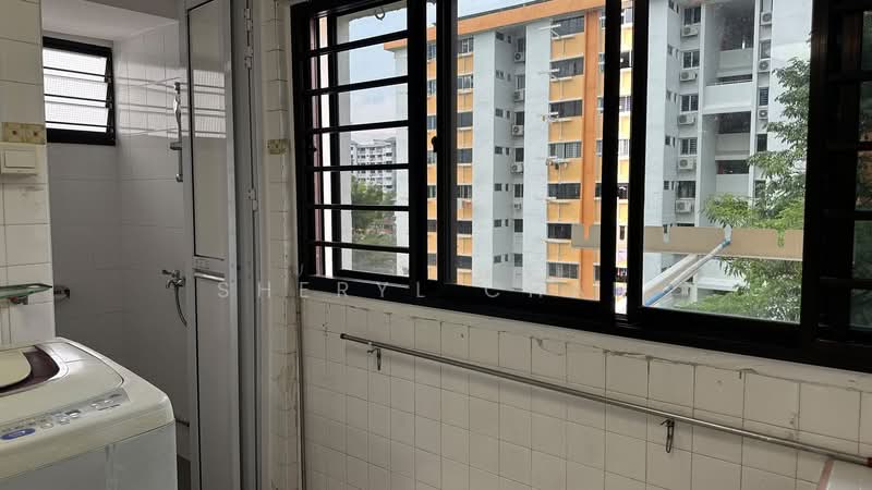 121 Ang Mo Kio Avenue 3, 121 Ang Mo Kio Avenue 3, 2 Bedrooms, 721 sqft, HDB Flat For Sale, by Sheryl Chan, 500188727 - Bathroom - PropertyGuru.com.sg