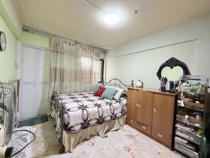 135 Bukit Batok West Avenue 6, 135 Bukit Batok West Avenue 6, 4 Bedrooms, 1,732 sqft, HDB Flat For Sale, by Sulaiman Zakaria, 500188745 - Bedroom - PropertyGuru.com.sg