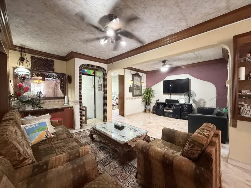 135 Bukit Batok West Avenue 6, 135 Bukit Batok West Avenue 6, 4 Bedrooms, 1,732 sqft, HDB Flat For Sale, by Sulaiman Zakaria, 500188745 - Living Room - PropertyGuru.com.sg