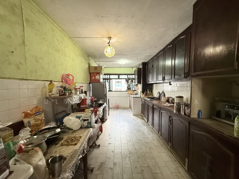 135 Bukit Batok West Avenue 6, 135 Bukit Batok West Avenue 6, 4 Bedrooms, 1,732 sqft, HDB Flat For Sale, by Sulaiman Zakaria, 500188745 - Kitchen - PropertyGuru.com.sg