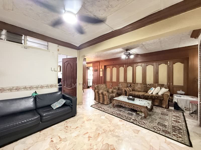135 Bukit Batok West Avenue 6, 135 Bukit Batok West Avenue 6, 4 Bedrooms, 1,732 sqft, HDB Flat For Sale, by Sulaiman Zakaria, 500188745 - Living Room - PropertyGuru.com.sg