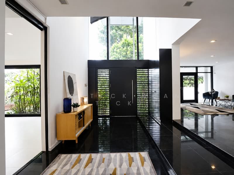 One of Raffles Park's Finest, Linden, Sunset Ave, Oriole Cres, 7 Bedrooms, 8,200 sqft, Bungalow House For Sale, by Ang Teck Kuan (Teck), 500188747 - Entrance - PropertyGuru.com.sg