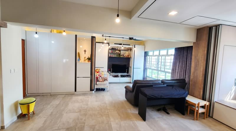 70A Telok Blangah Heights, 70A Telok Blangah Heights, 3 Bedrooms, 1,001 sqft, HDB Flat For Rent, by Philip Lim, 500188752 - Living Room - PropertyGuru.com.sg