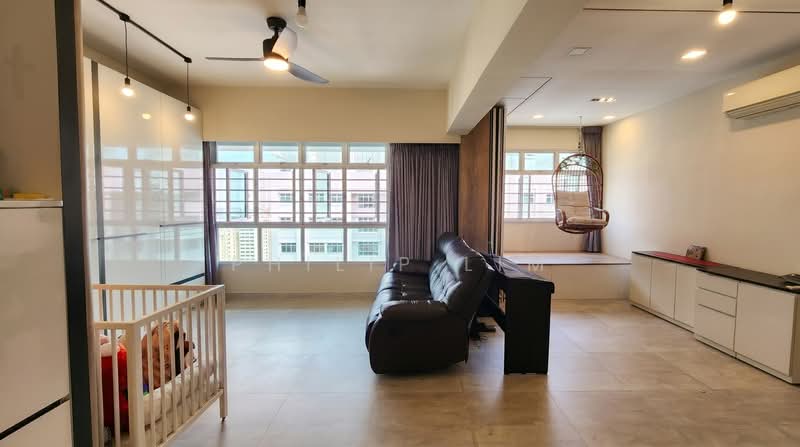 70A Telok Blangah Heights, 70A Telok Blangah Heights, 3 Bedrooms, 1,001 sqft, HDB Flat For Rent, by Philip Lim, 500188752 - Living Room - PropertyGuru.com.sg