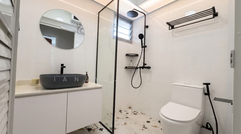377B Hougang Street 32, 377B Hougang Street 32, 3 Bedrooms, 1,227 sqft, HDB Flat For Sale, by Ian Yijie Teo, 500188761 - Bathroom - PropertyGuru.com.sg