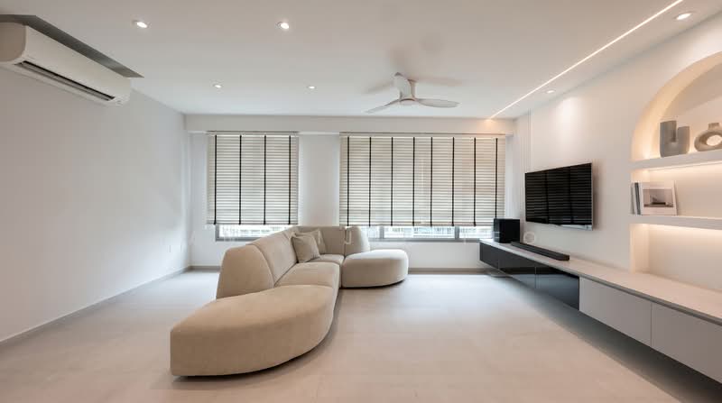 S.U.P.E.R C.H.E.A.P! Beautifully Renovated! High Floor!, , 3 Bedrooms, 1,227 sqft, HDB Flat For Sale, by Ian Yijie Teo, 500188764 - Living Room - PropertyGuru.com.sg