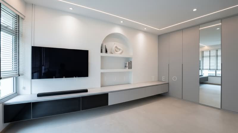 S.U.P.E.R C.H.E.A.P! Beautifully Renovated! High Floor!, , 3 Bedrooms, 1,227 sqft, HDB Flat For Sale, by Ian Yijie Teo, 500188764 - Living Room - PropertyGuru.com.sg