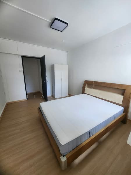 267 Tampines Street 21, 267 Tampines Street 21, Room Rental, 150 sqft, HDB Flat For Rent, by Standy Ong, 500188765 - Bedroom - PropertyGuru.com.sg