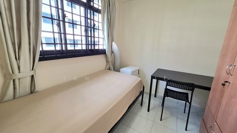 61 Lorong 5 Toa Payoh, 61 Lorong 5 Toa Payoh, 3 Bedrooms, 839 sqft, HDB Flat For Rent, by Tan Shi Jie, 500188779 - Bedroom - PropertyGuru.com.sg