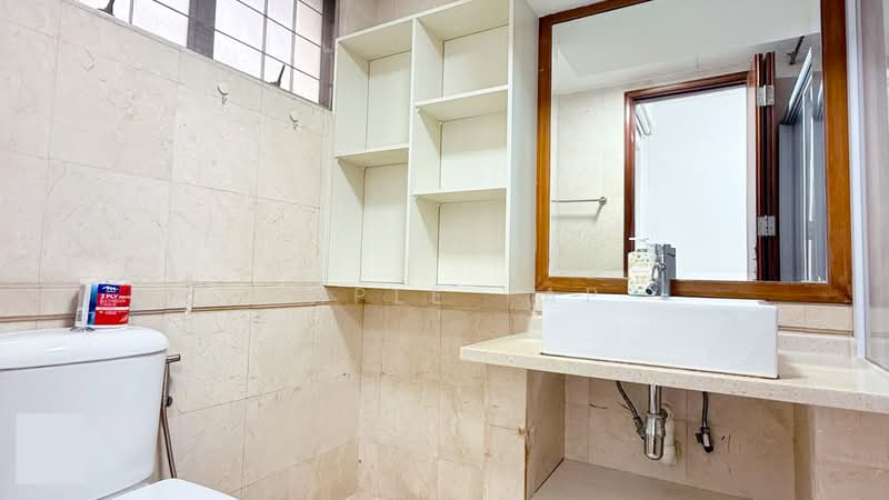 Palm Mansions, 345 Pasir Panjang Road, Room Rental, 150 sqft, Apartment For Rent, by Maple Yap, 500188785 - MBR2 Bathroom - PropertyGuru.com.sg