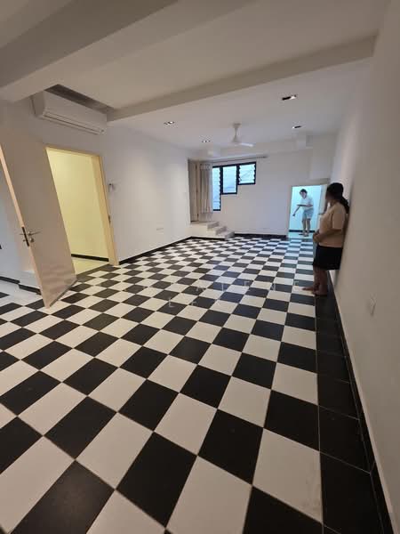 Windsor Park Estate, Florida Road, Room Rental, 700 sqft, Bungalow House For Rent, by Magdalene Lek, 500188791 - Interior - PropertyGuru.com.sg
