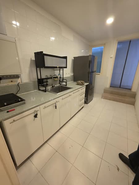 Windsor Park Estate, Florida Road, Room Rental, 700 sqft, Bungalow House For Rent, by Magdalene Lek, 500188791 - Kitchen - PropertyGuru.com.sg