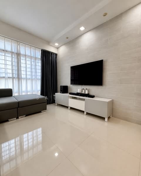 524B Tampines Central 7, 524B Tampines Central 7, 3 Bedrooms, 1,001 sqft, HDB Flat For Sale, by Salihin ., 500188795 - Living Room - PropertyGuru.com.sg