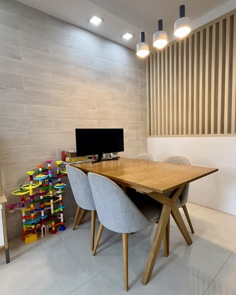 524B Tampines Central 7, 524B Tampines Central 7, 3 Bedrooms, 1,001 sqft, HDB Flat For Sale, by Salihin ., 500188795 - Dining Room - PropertyGuru.com.sg