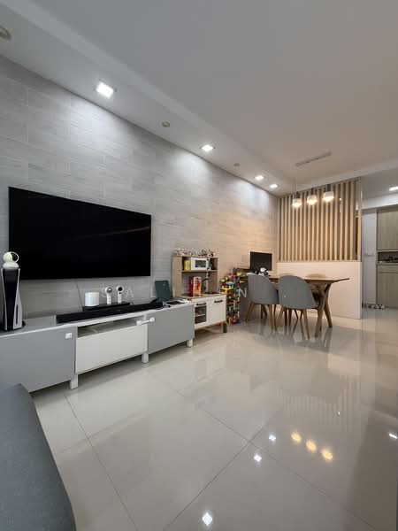 524B Tampines Central 7, 524B Tampines Central 7, 3 Bedrooms, 1,001 sqft, HDB Flat For Sale, by Salihin ., 500188795 - Living Room - PropertyGuru.com.sg