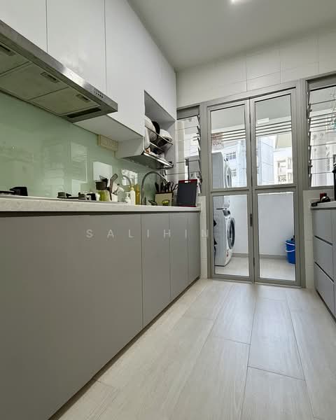 524B Tampines Central 7, 524B Tampines Central 7, 3 Bedrooms, 1,001 sqft, HDB Flat For Sale, by Salihin ., 500188795 - Kitchen - PropertyGuru.com.sg