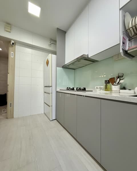524B Tampines Central 7, 524B Tampines Central 7, 3 Bedrooms, 1,001 sqft, HDB Flat For Sale, by Salihin ., 500188795 - Kitchen - PropertyGuru.com.sg