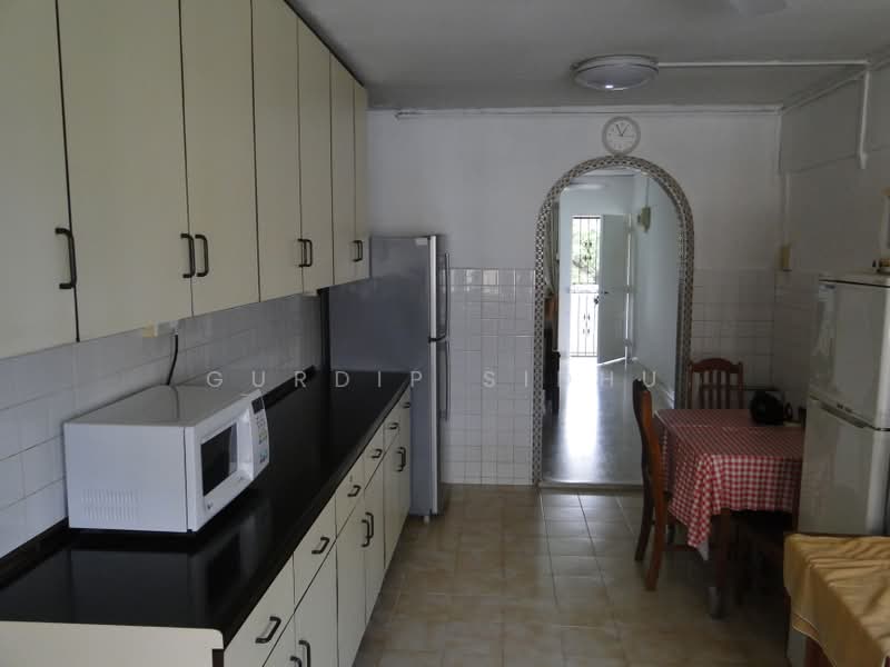 223 Ang Mo Kio Avenue 1, 223 Ang Mo Kio Avenue 1, 2 Bedrooms, 720 sqft, HDB Flat For Rent, by Gurdip Sidhu, 500188799 - Kitchen - PropertyGuru.com.sg