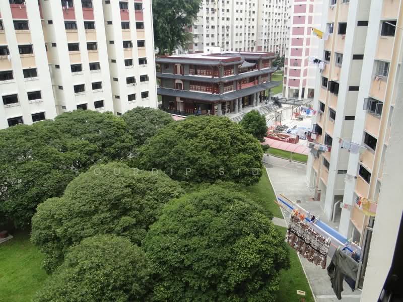 223 Ang Mo Kio Avenue 1, 223 Ang Mo Kio Avenue 1, 2 Bedrooms, 720 sqft, HDB Flat For Rent, by Gurdip Sidhu, 500188799 - Exterior - PropertyGuru.com.sg