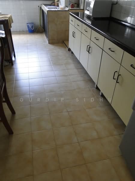 223 Ang Mo Kio Avenue 1, 223 Ang Mo Kio Avenue 1, 2 Bedrooms, 720 sqft, HDB Flat For Rent, by Gurdip Sidhu, 500188799 - Kitchen - PropertyGuru.com.sg
