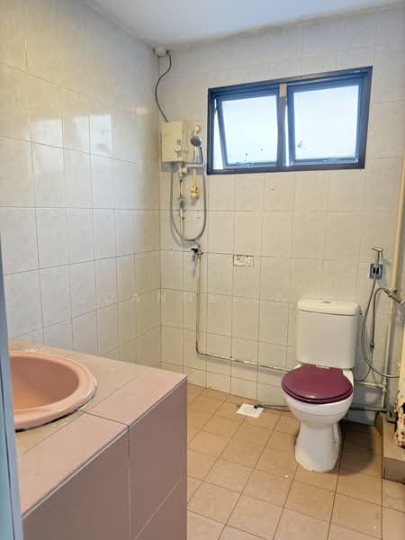Cavenagh Gardens, 71 Cavenagh Road, 3 Bedrooms, 800 sqft, Apartment For Rent, by Joanne Law, 500188813 - Bathroom - PropertyGuru.com.sg