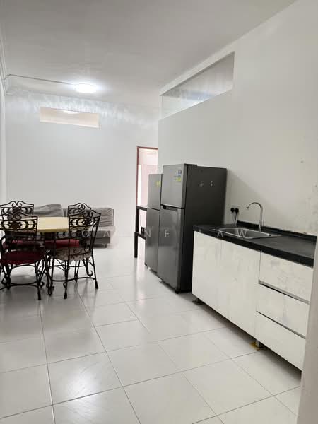 Cavenagh Gardens, 71 Cavenagh Road, 3 Bedrooms, 800 sqft, Apartment For Rent, by Joanne Law, 500188813 - Kitchen - PropertyGuru.com.sg