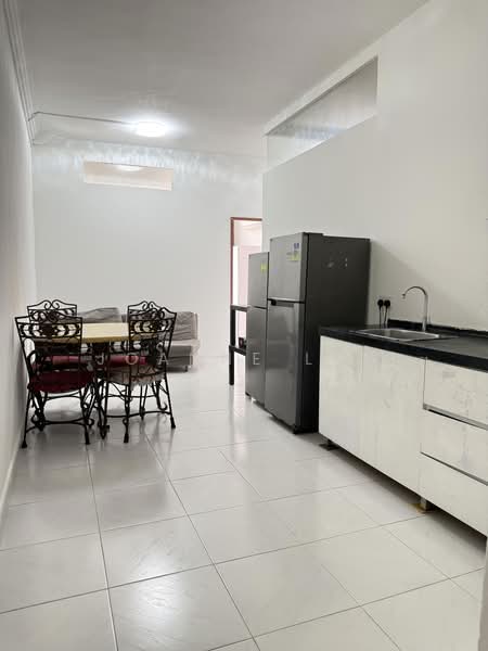 Cavenagh Gardens, 71 Cavenagh Road, 3 Bedrooms, 800 sqft, Apartment For Rent, by Joanne Law, 500188813 - Kitchen - PropertyGuru.com.sg
